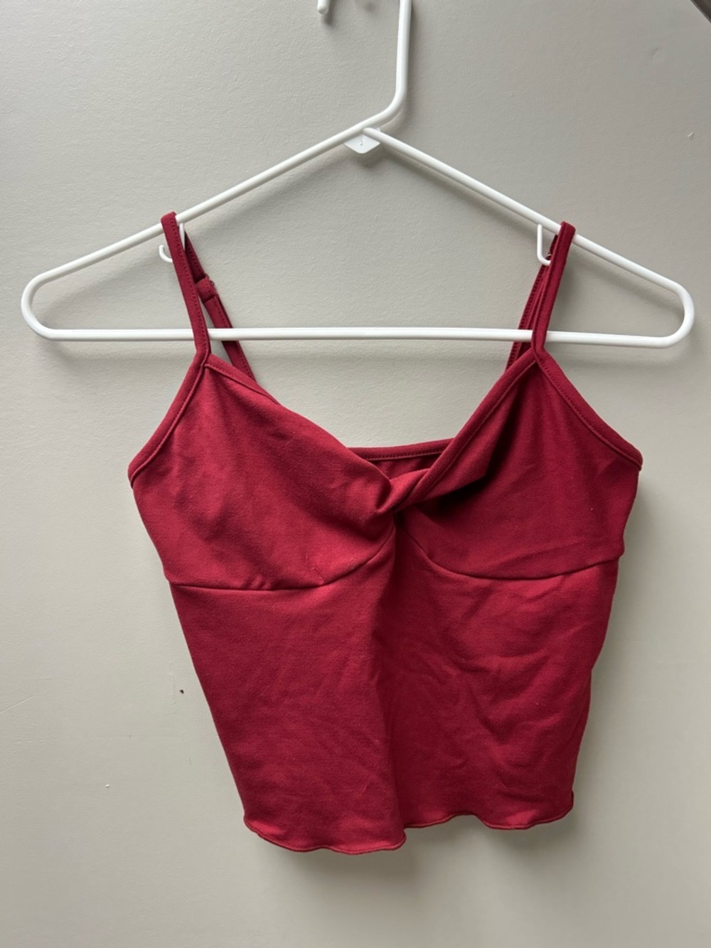 SHEIN Women’s Red Cropped Twist Tank‎ Top